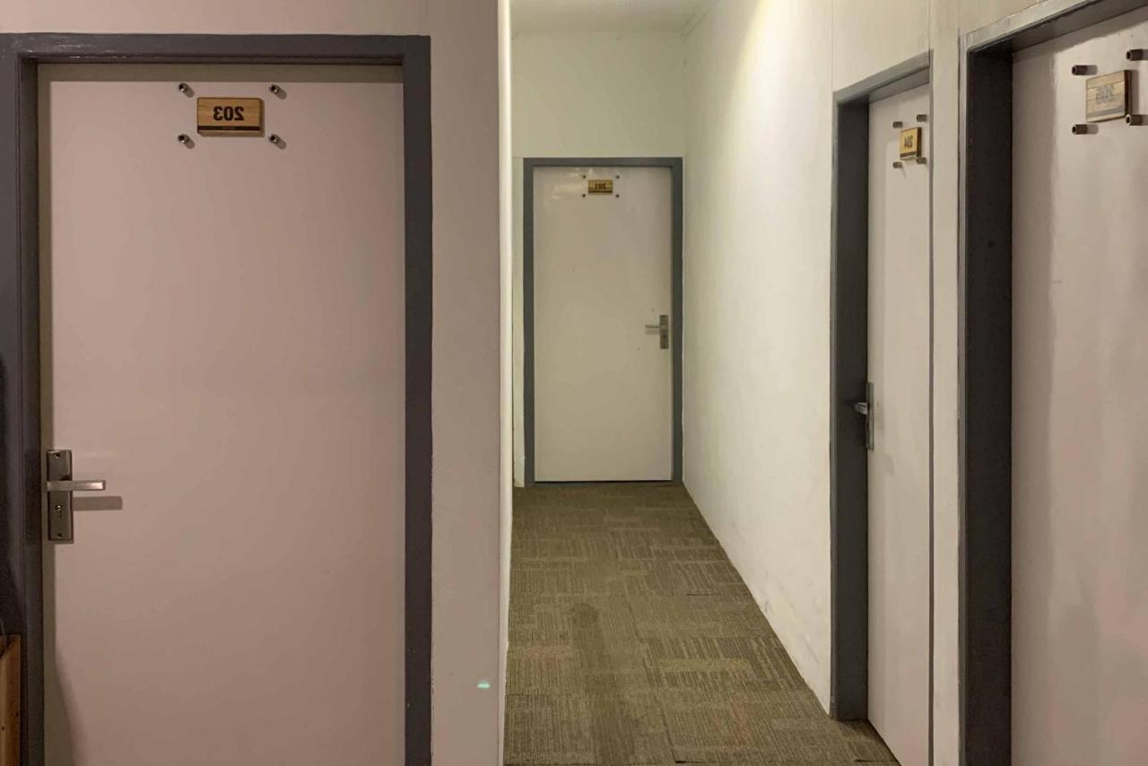 بوغيتّينغي Hotel Ananda Syariah Redpartner المظهر الخارجي الصورة