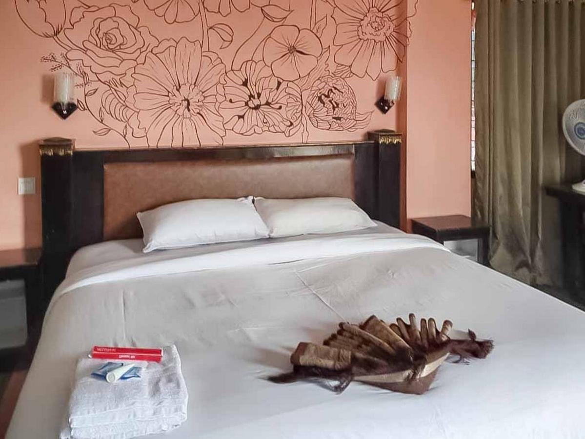 بوغيتّينغي Hotel Ananda Syariah Redpartner المظهر الخارجي الصورة