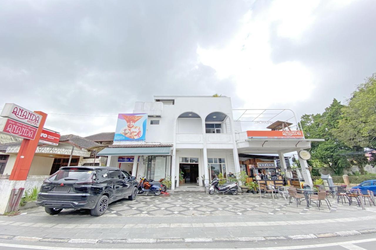 بوغيتّينغي Hotel Ananda Syariah Redpartner المظهر الخارجي الصورة