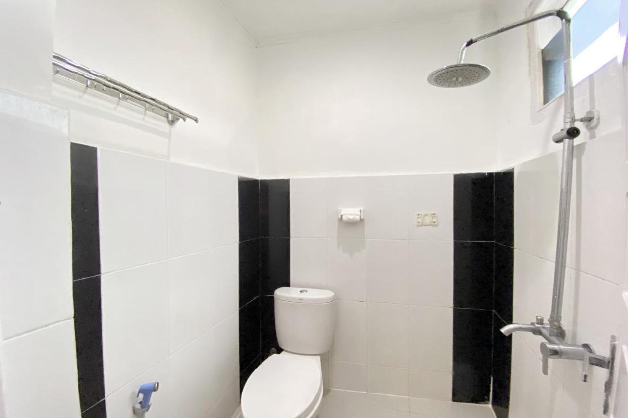 بوغيتّينغي Hotel Ananda Syariah Redpartner المظهر الخارجي الصورة